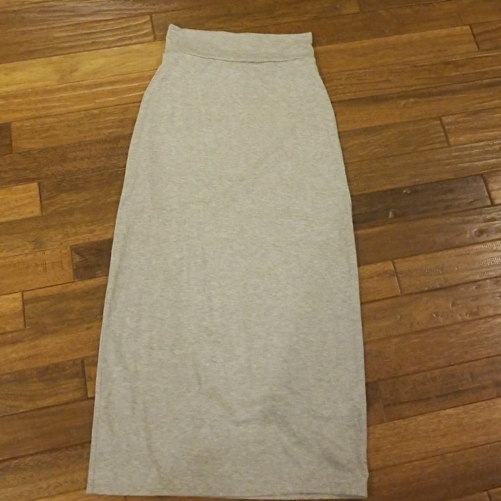 NO COMMENT MAXI SKIRT